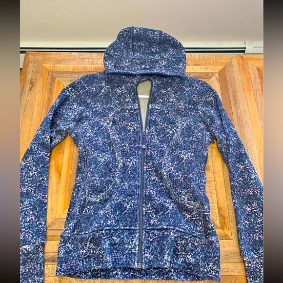 Lululemon Scuba Hoodie - Picture 1 of 2